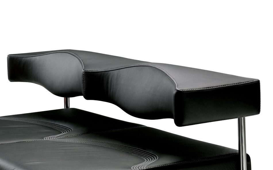 elegantes und stilvolles Sofa für das Wartezimmer