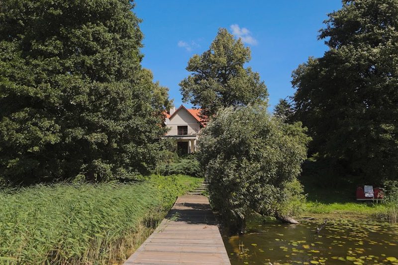 schöne Villa am See zu verkaufen 1