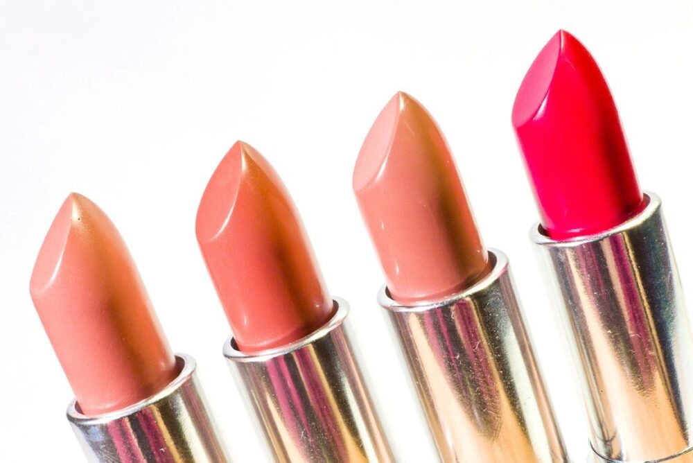 Welche Lippenstiftfarbe verjüngt