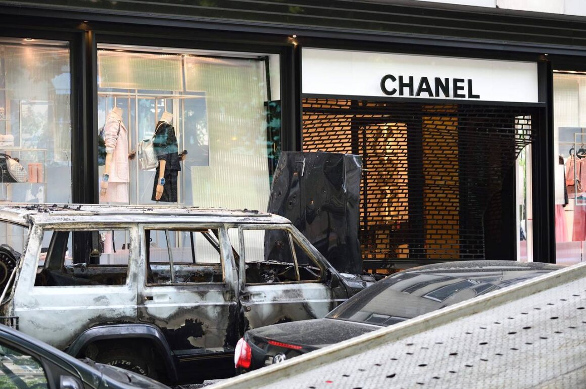 Diebstahl in Chanel-Boutique