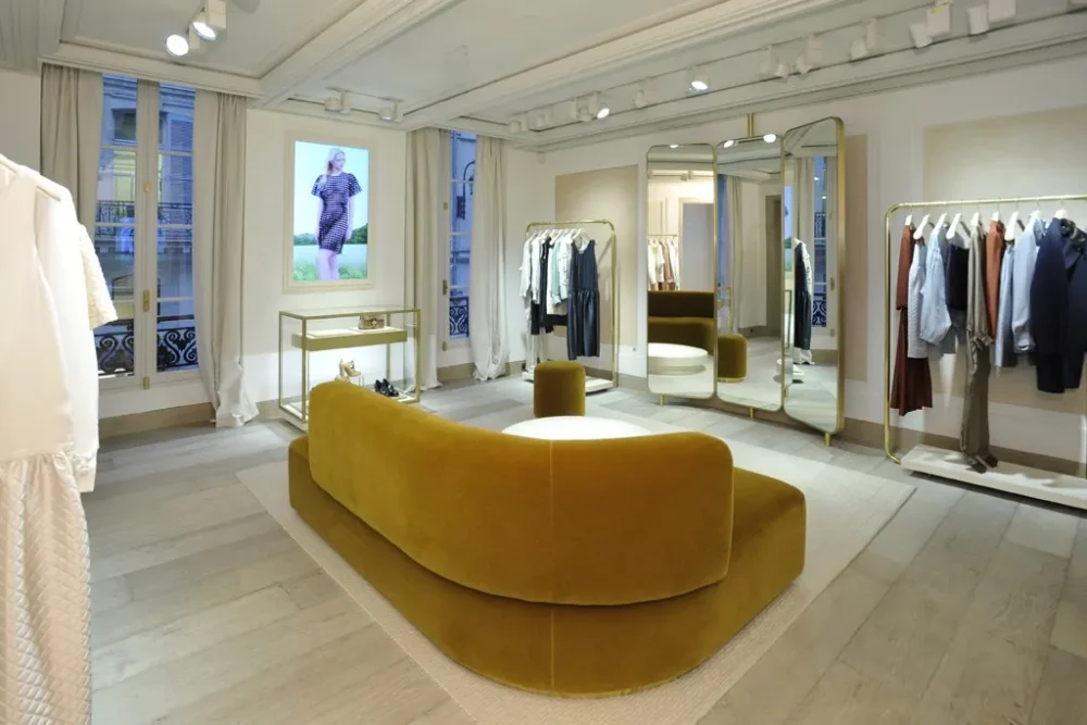 Chloe Store In Paris